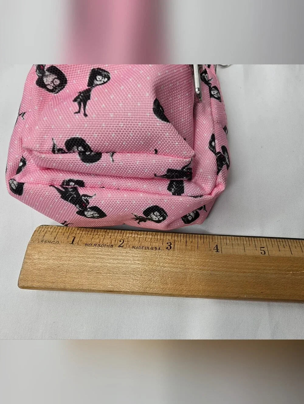 JanSport Disney Pixar Edna Mode Lil Break Mini Backpack Pouch Elastic Straps Pin